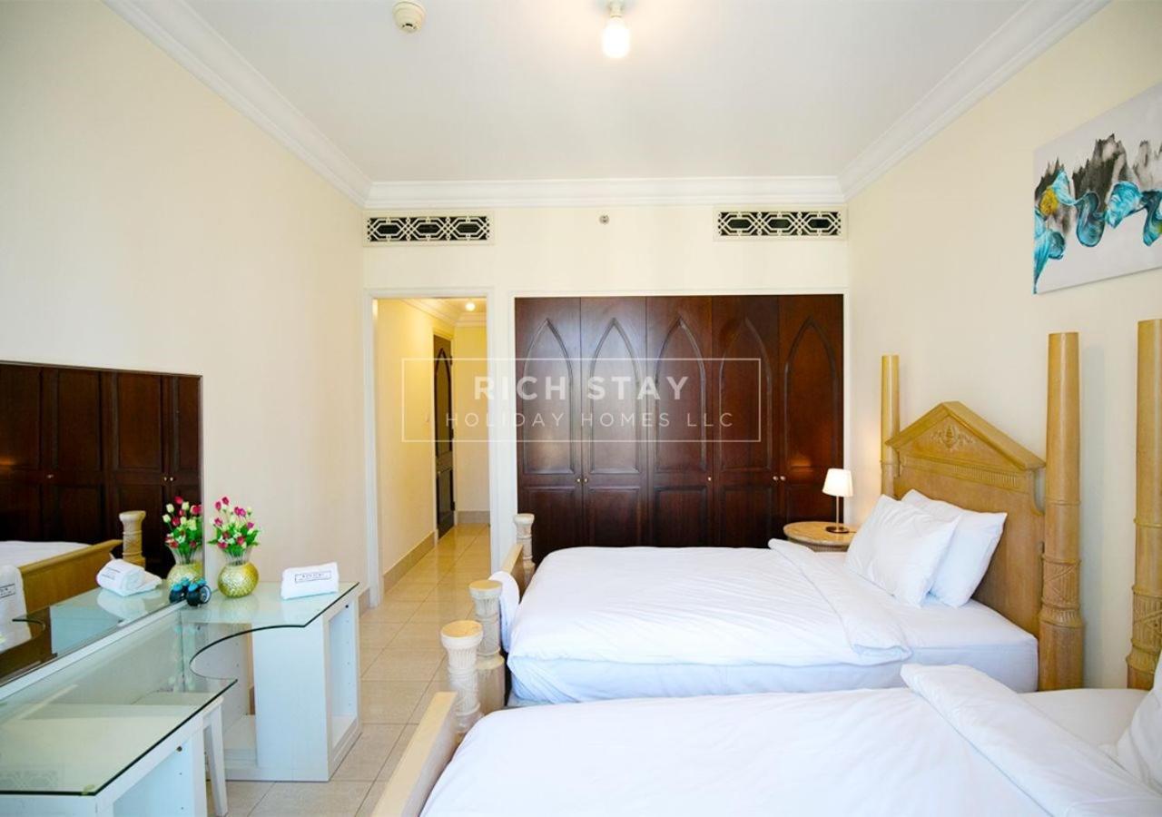 Incredible 2Br Apartment, Downtown With Burj & Dubai Mall View By Rich Stay Exterior foto
